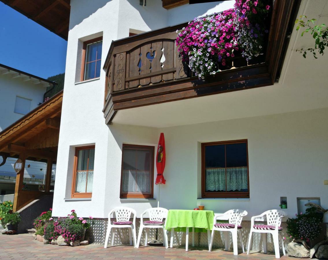 Haus Haas Apartment Lermoos Exterior foto